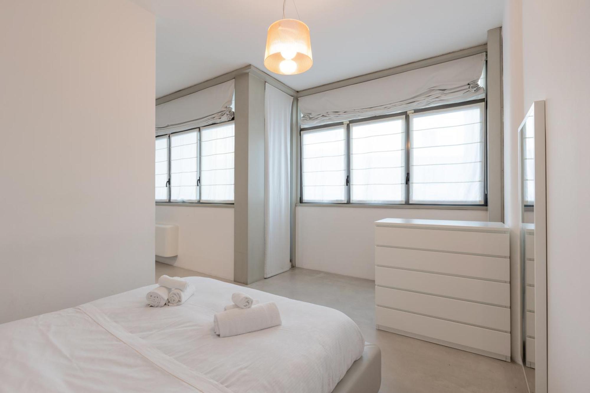 Ampio Bilocale Repubblica - Mirable Pm Apartment Milan Bagian luar foto