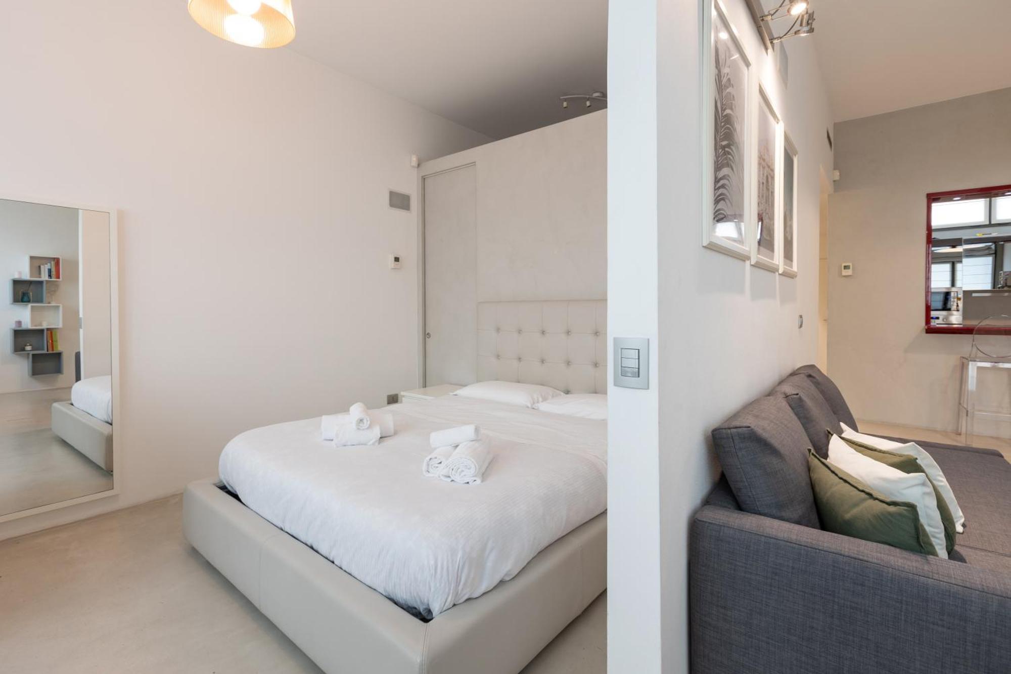 Ampio Bilocale Repubblica - Mirable Pm Apartment Milan Bagian luar foto