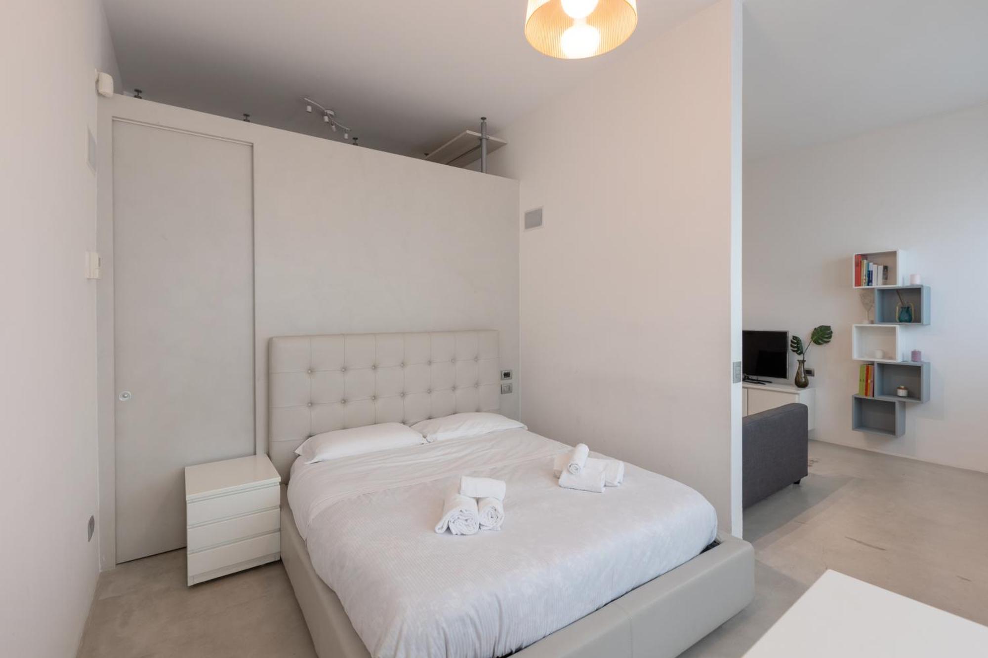 Ampio Bilocale Repubblica - Mirable Pm Apartment Milan Bagian luar foto