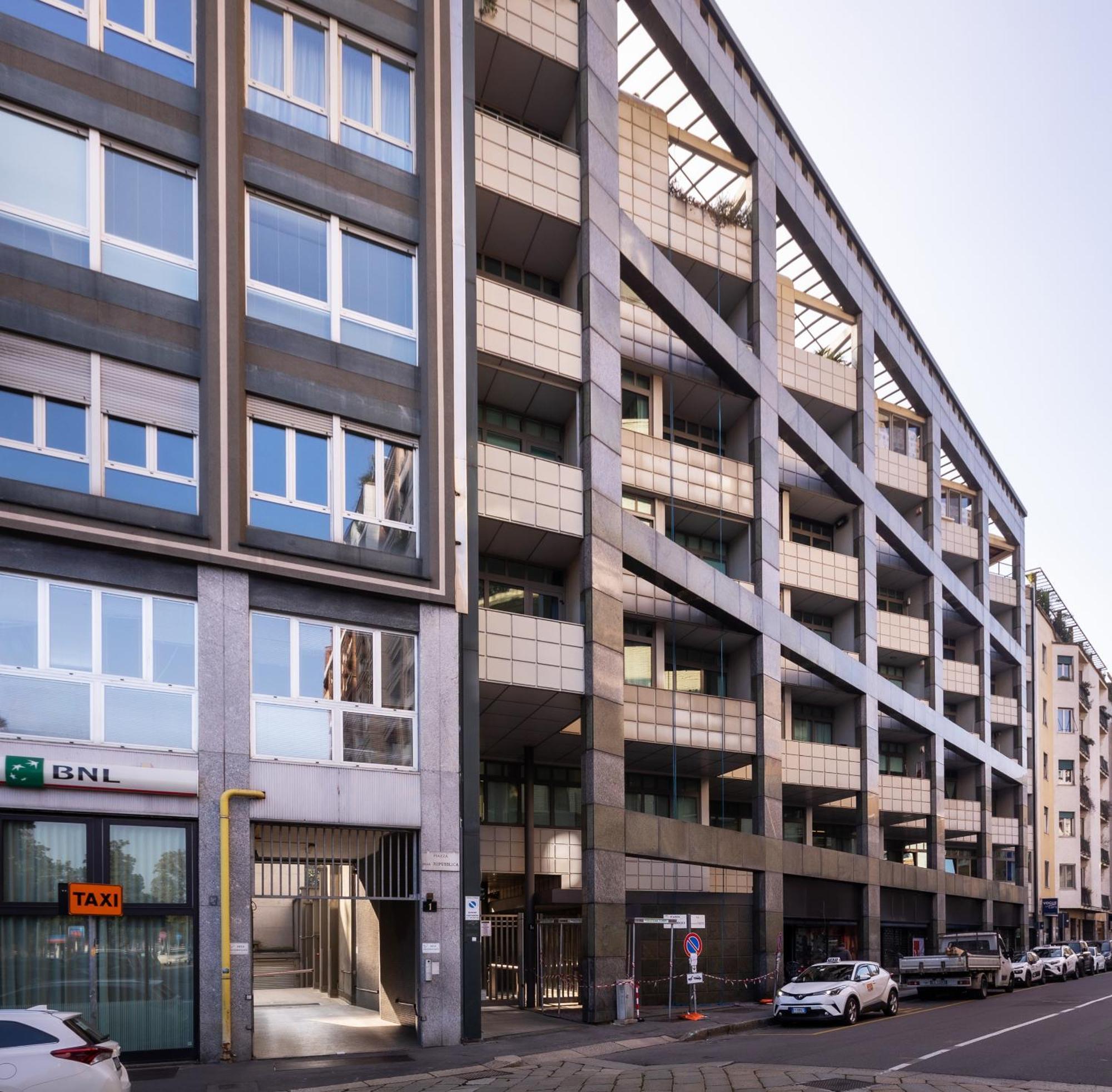 Ampio Bilocale Repubblica - Mirable Pm Apartment Milan Bagian luar foto